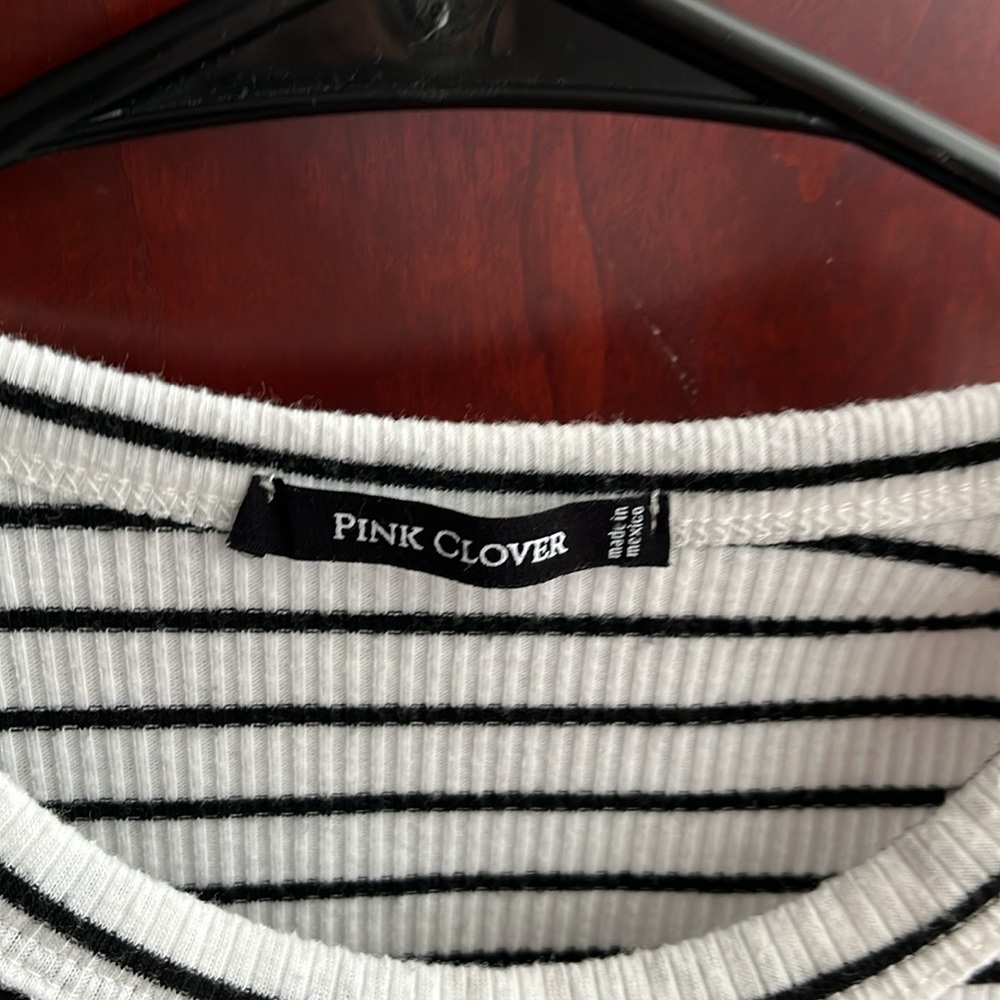 Cute Pink Clover tank, never worn but washed, size M. Smoke free home.